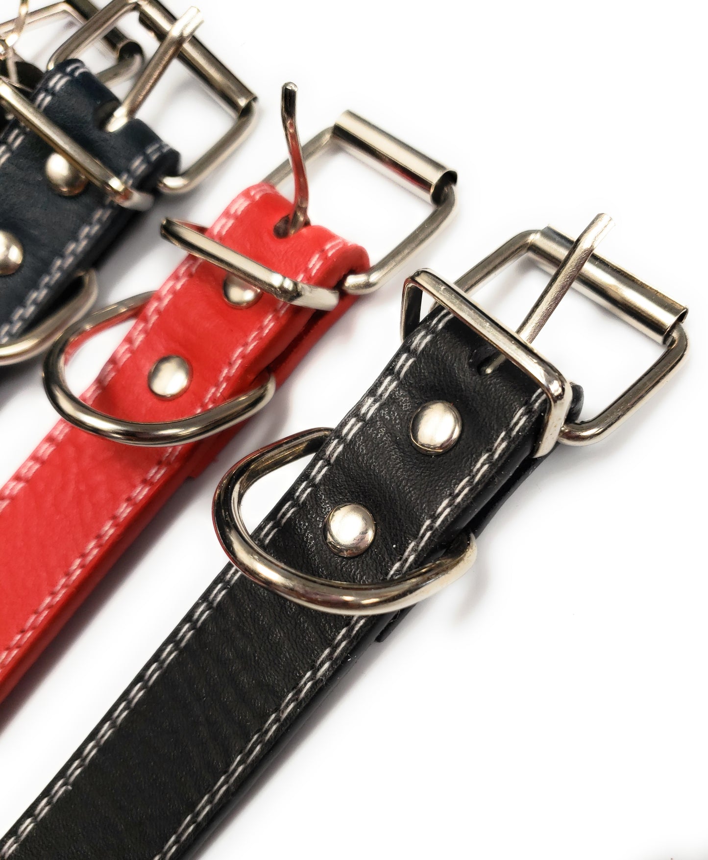 14-18 inch Leather Dog Collar for medium/large dogs. Available in Red, Black, Brown, and Blue. - UproMax