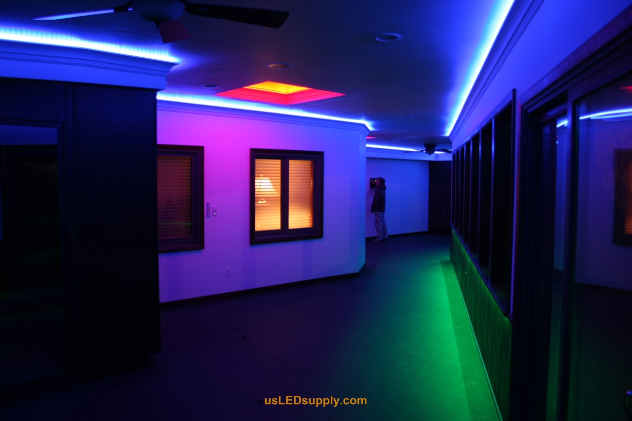 High Quality Indoor/Outdoor LED 8 Color Flexible Lighting Strip w/remote control - UproMax